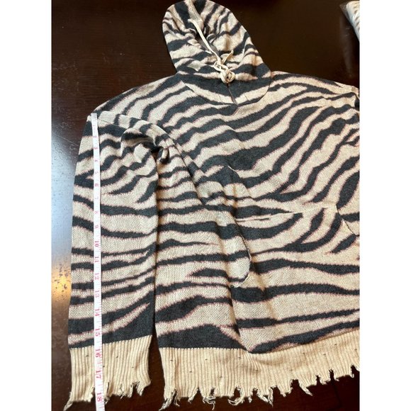 Fate Women's Hooded Sweater Long Sleeves Zebra Printed Tan Black Size Medium - Picture 5 of 8